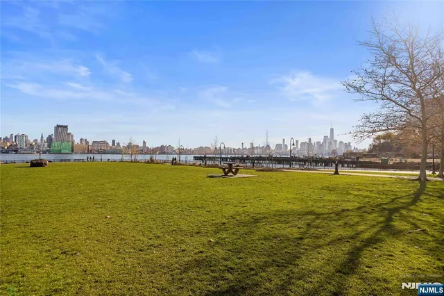 $999,999 | 1000 Maxwell Lane, Unit 11I, Hoboken, NJ 07030