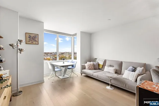 $999,999 | 1000 Maxwell Lane, Unit 11I, Hoboken, NJ 07030