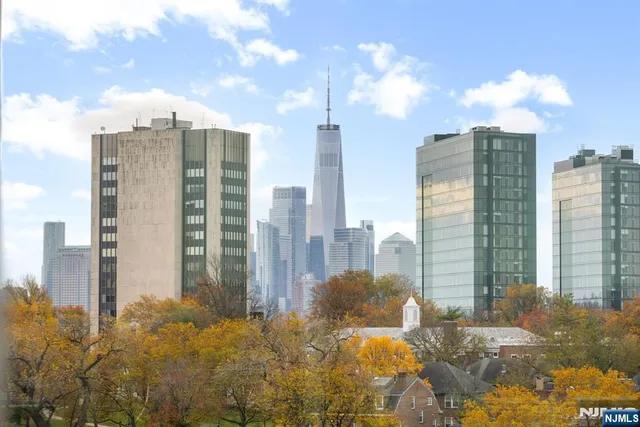 $999,999 | 1000 Maxwell Lane, Unit 11I, Hoboken, NJ 07030