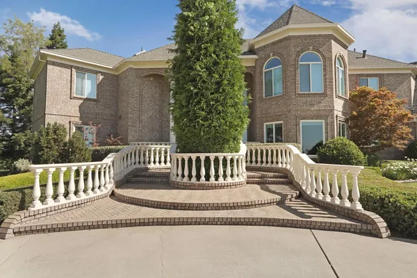 $1,800,000 | 21649 Des Moines Road, Acampo, CA 95220