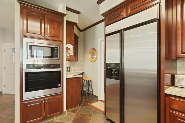 $1,800,000 | 21649 Des Moines Road, Acampo, CA 95220