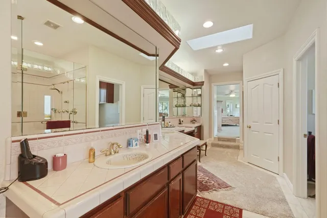 $2,099,000 | 21649 Des Moines Road, Acampo, CA 95220