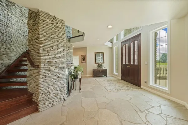 $1,800,000 | 21649 Des Moines Road, Acampo, CA 95220