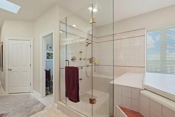 $1,800,000 | 21649 Des Moines Road, Acampo, CA 95220