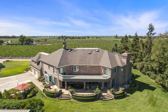 $2,099,000 | 21649 Des Moines Road, Acampo, CA 95220