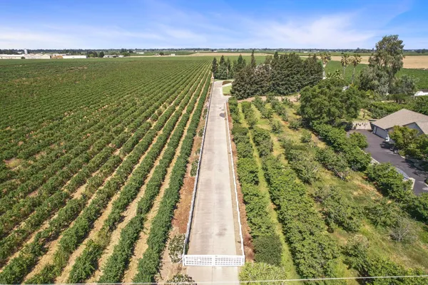 $1,800,000 | 21649 Des Moines Road, Acampo, CA 95220