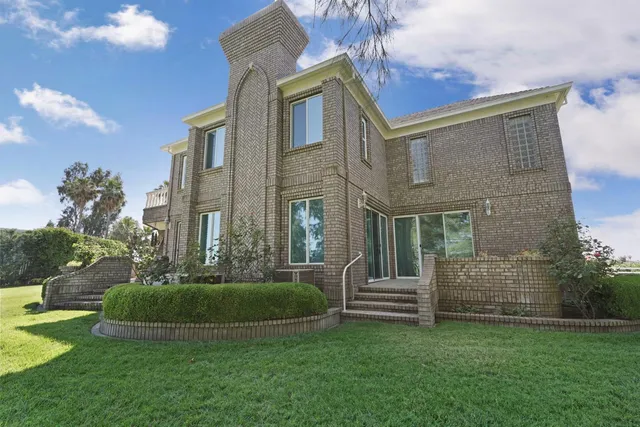 $2,099,000 | 21649 Des Moines Road, Acampo, CA 95220