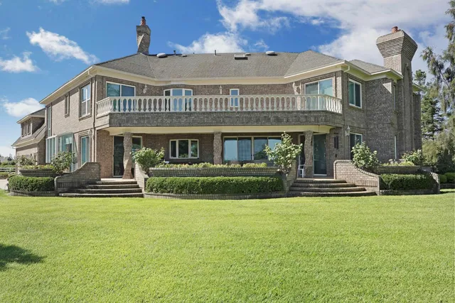 $2,099,000 | 21649 Des Moines Road, Acampo, CA 95220