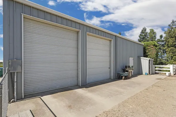 $1,800,000 | 21649 Des Moines Road, Acampo, CA 95220