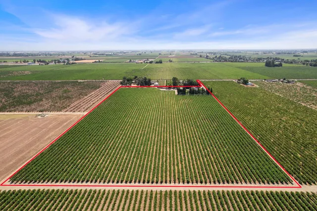 $2,099,000 | 21649 Des Moines Road, Acampo, CA 95220