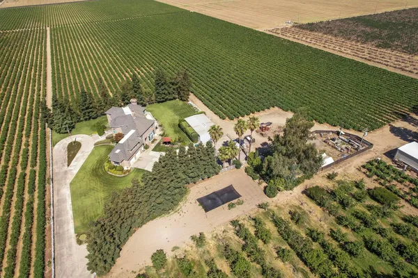 $1,800,000 | 21649 Des Moines Road, Acampo, CA 95220