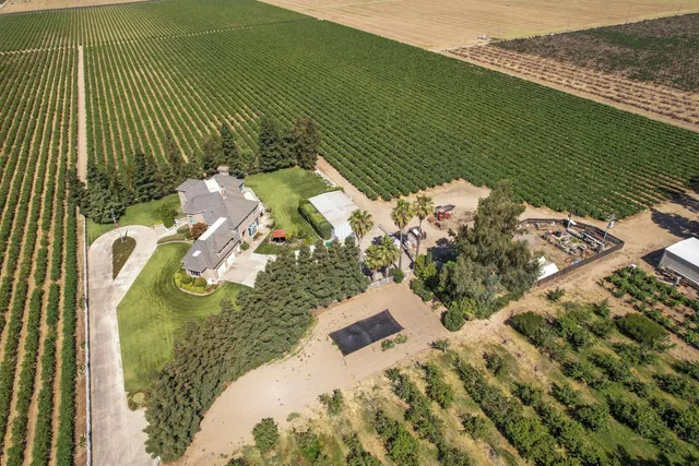 $2,099,000 | 21649 Des Moines Road, Acampo, CA 95220