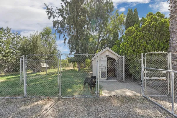 $1,800,000 | 21649 Des Moines Road, Acampo, CA 95220