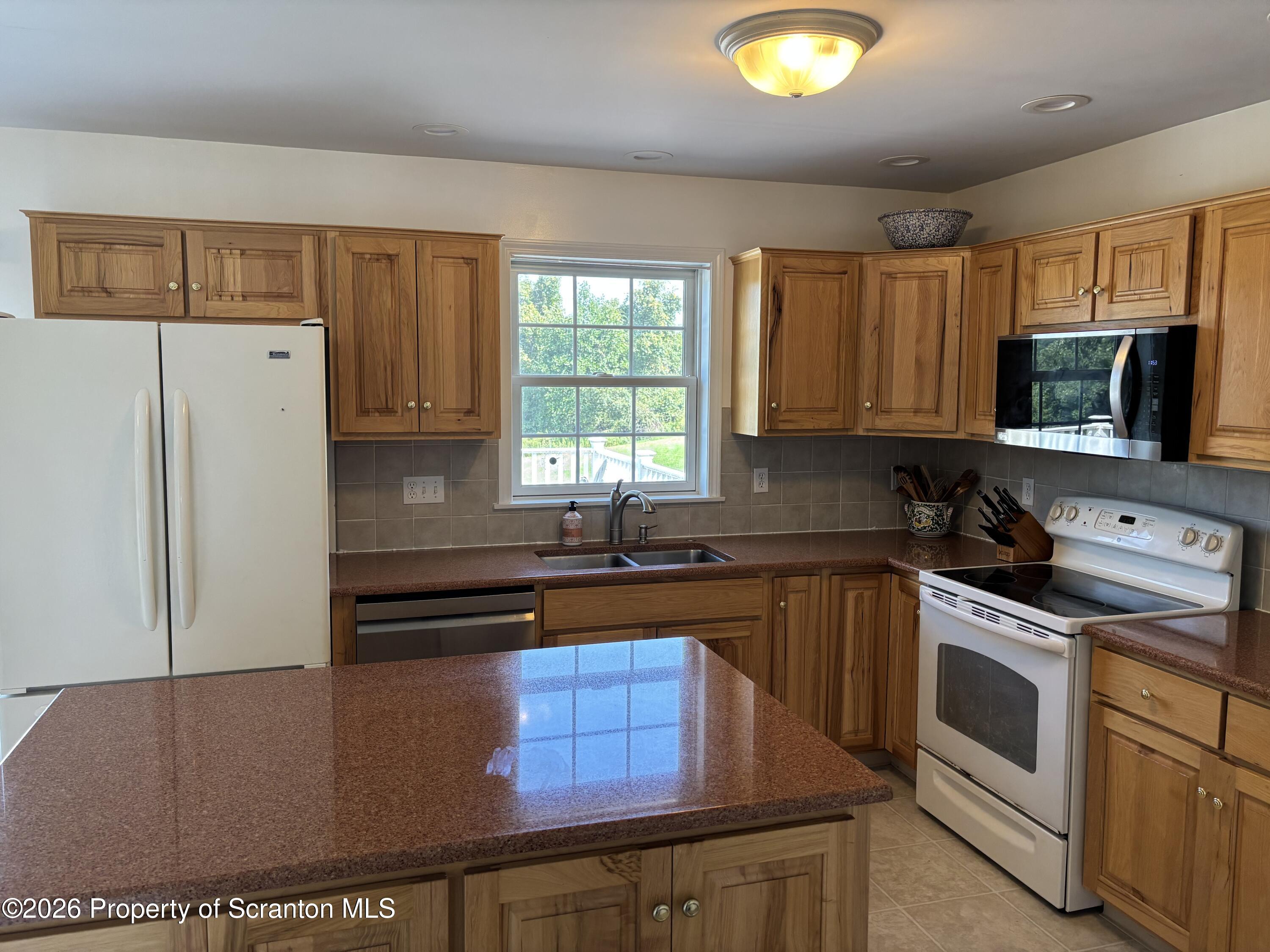 1092 Bardwell Road Factoryville, PA 18419 - Photo 16 of 42 Kitchen