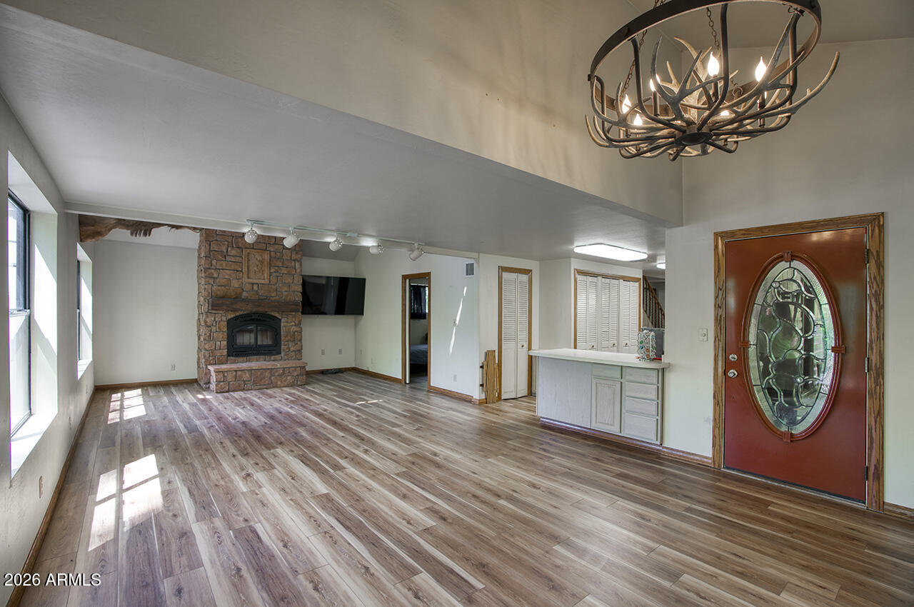 387 West Columbine Road Payson, AZ 85541 - Photo 17 of 40 Living Room & Dining