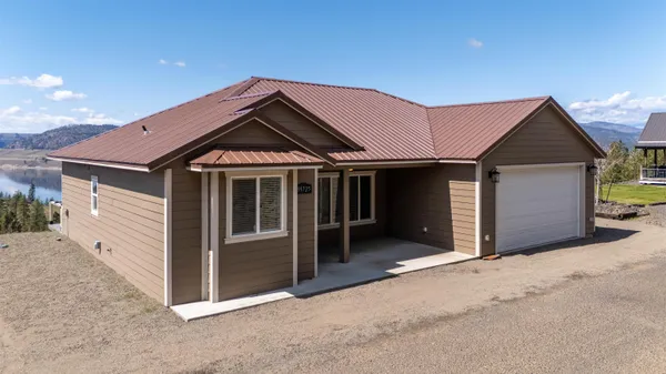 $399,950 | 39725 Overlook Lane North, Seven Bays, WA 99122