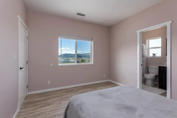 $399,950 | 39725 Overlook Lane North, Seven Bays, WA 99122