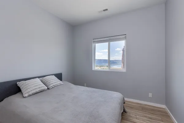 $399,950 | 39725 Overlook Lane North, Seven Bays, WA 99122