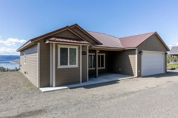 $399,950 | 39725 Overlook Lane North, Seven Bays, WA 99122