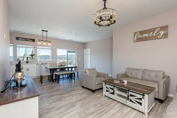 $399,950 | 39725 Overlook Lane North, Seven Bays, WA 99122