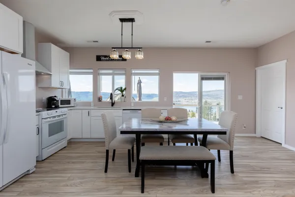 $399,950 | 39725 Overlook Lane North, Seven Bays, WA 99122