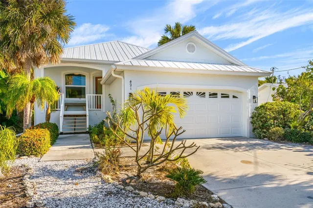 $1,275,000 | 421 Island Circle, Sarasota, FL 34242