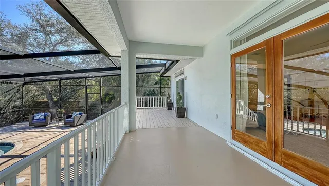 $1,275,000 | 421 Island Circle, Sarasota, FL 34242