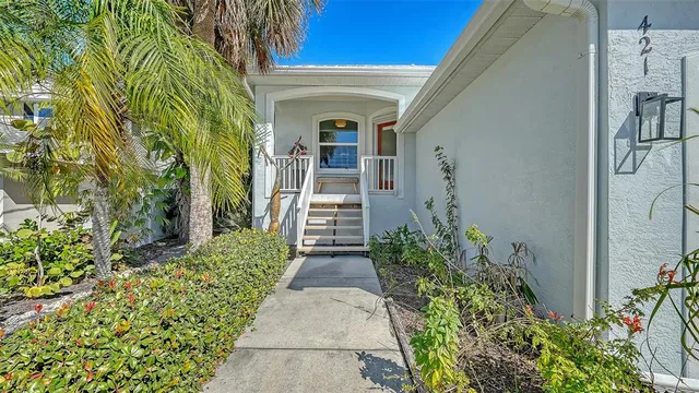 $1,275,000 | 421 Island Circle, Sarasota, FL 34242