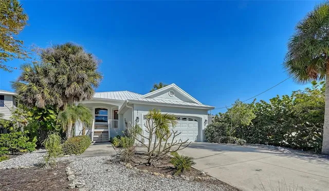 $1,275,000 | 421 Island Circle, Sarasota, FL 34242