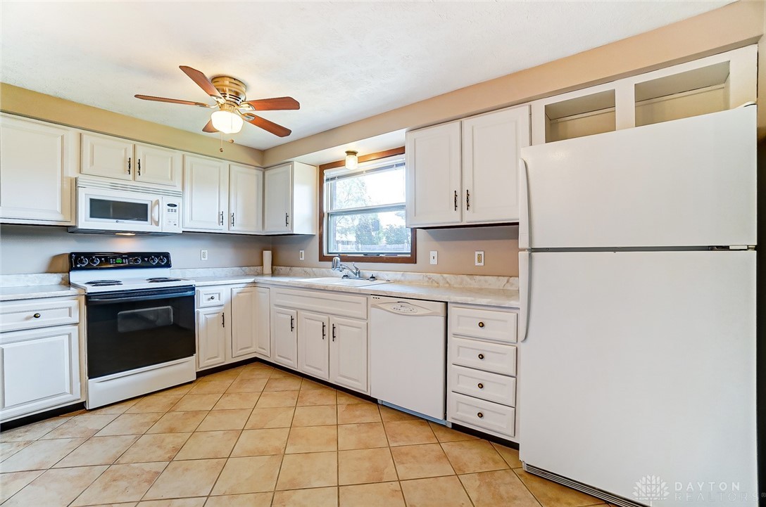5304 West Ridgewood Road Springfield, OH 45503 - Photo 19 of 59