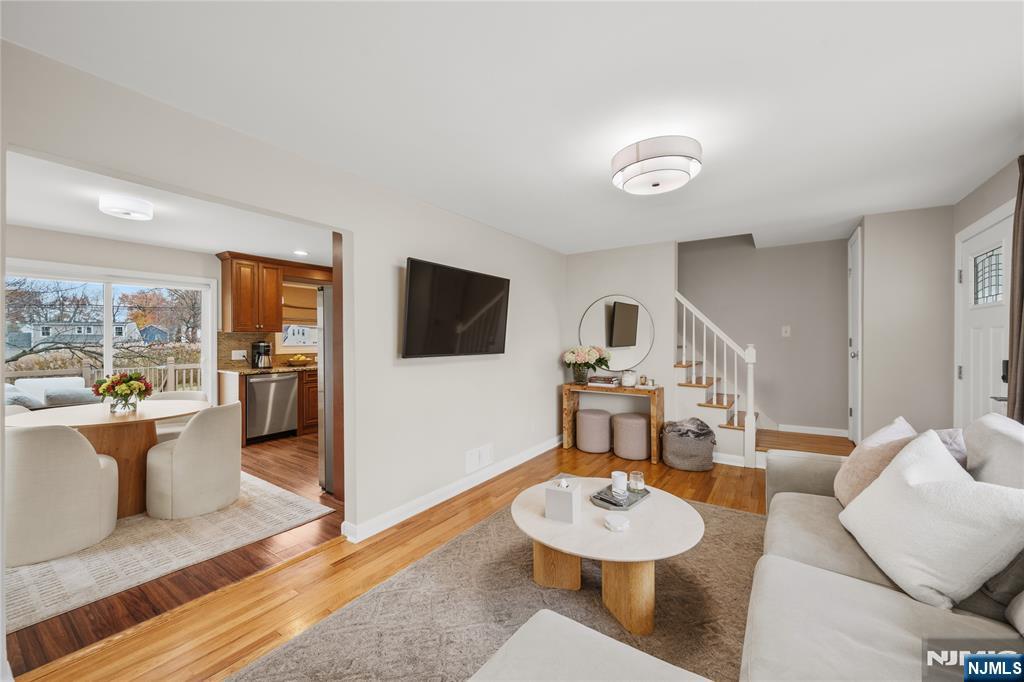 40 Bryant Avenue Bloomfield, NJ 07003 - Photo 2 of 13