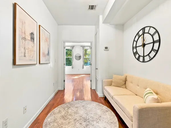 $2,600 | 112 Morris Street, Unit 2, Jersey City, NJ 07302