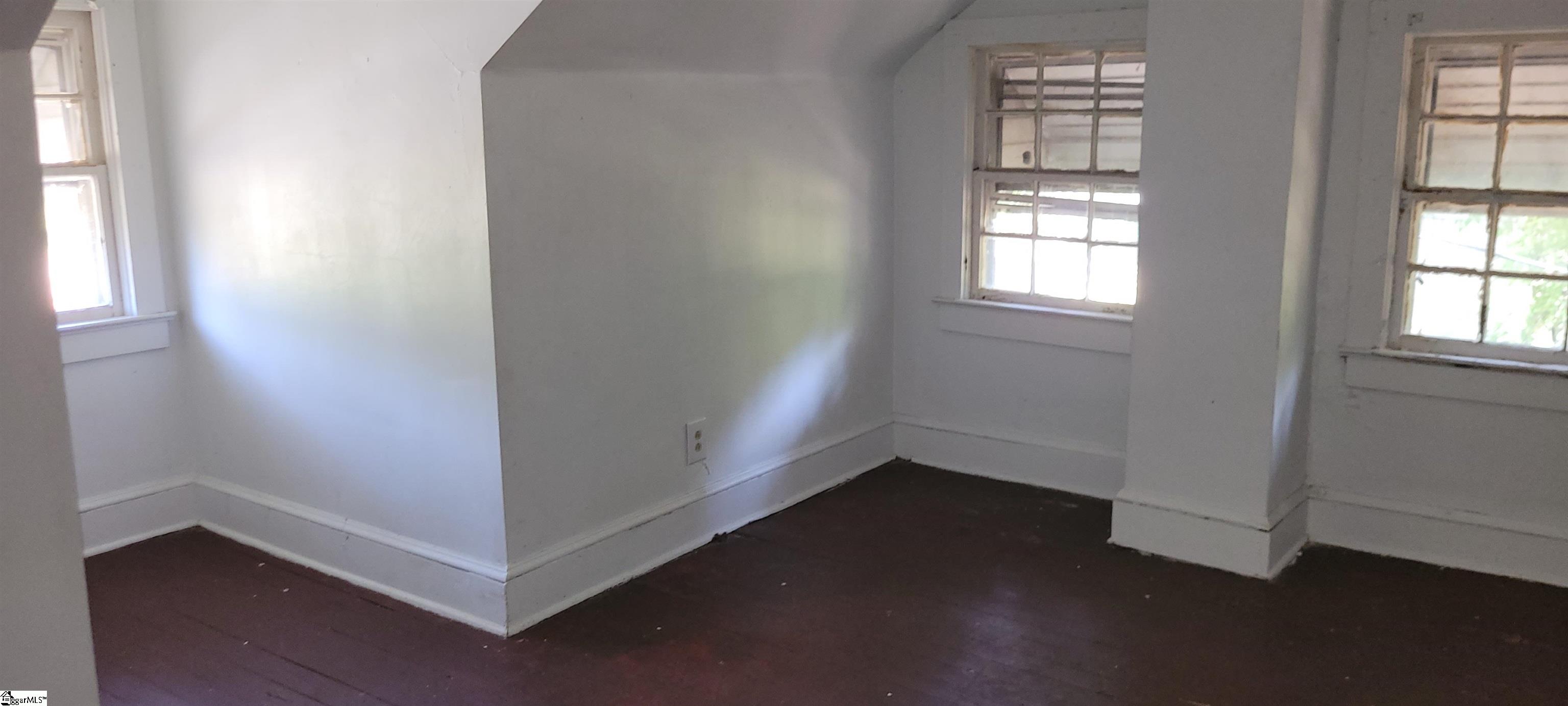 1611 Gary Street Clinton, SC 29325 - Photo 10 of 11