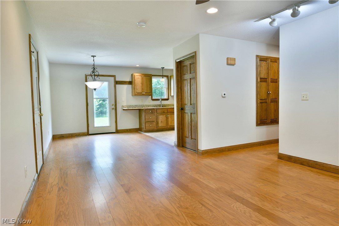 754 Warner Road Hubbard, OH 44425 - Photo 12 of 46