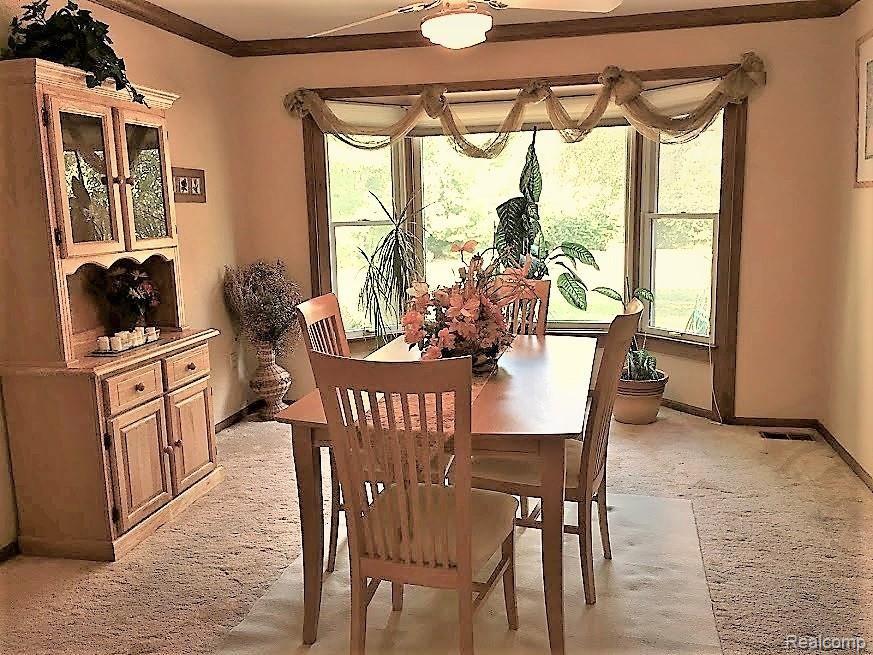 1344 Springborrow Drive Flint, MI 48532 - Photo 12 of 39 Dining Room.jpg