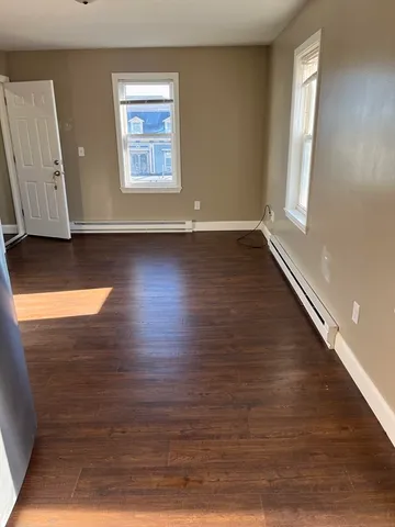 $950 | 159 4th Street, Unit 3, Fall River, MA 02721