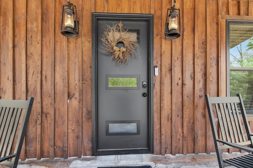 362 Spring Hollow Road Marion, VA 24354 - Photo 4 of 35 Gallery Image 4