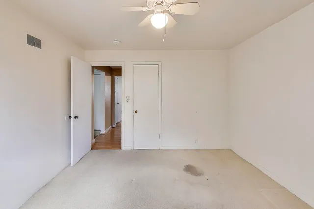 $249,900 | 221 Heine Avenue, Elgin, IL 60123