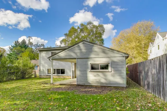 $249,900 | 221 Heine Avenue, Elgin, IL 60123