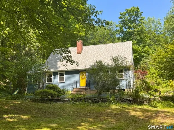 $649,900 | 16 Cross Brook Road, Woodbury, CT 06798