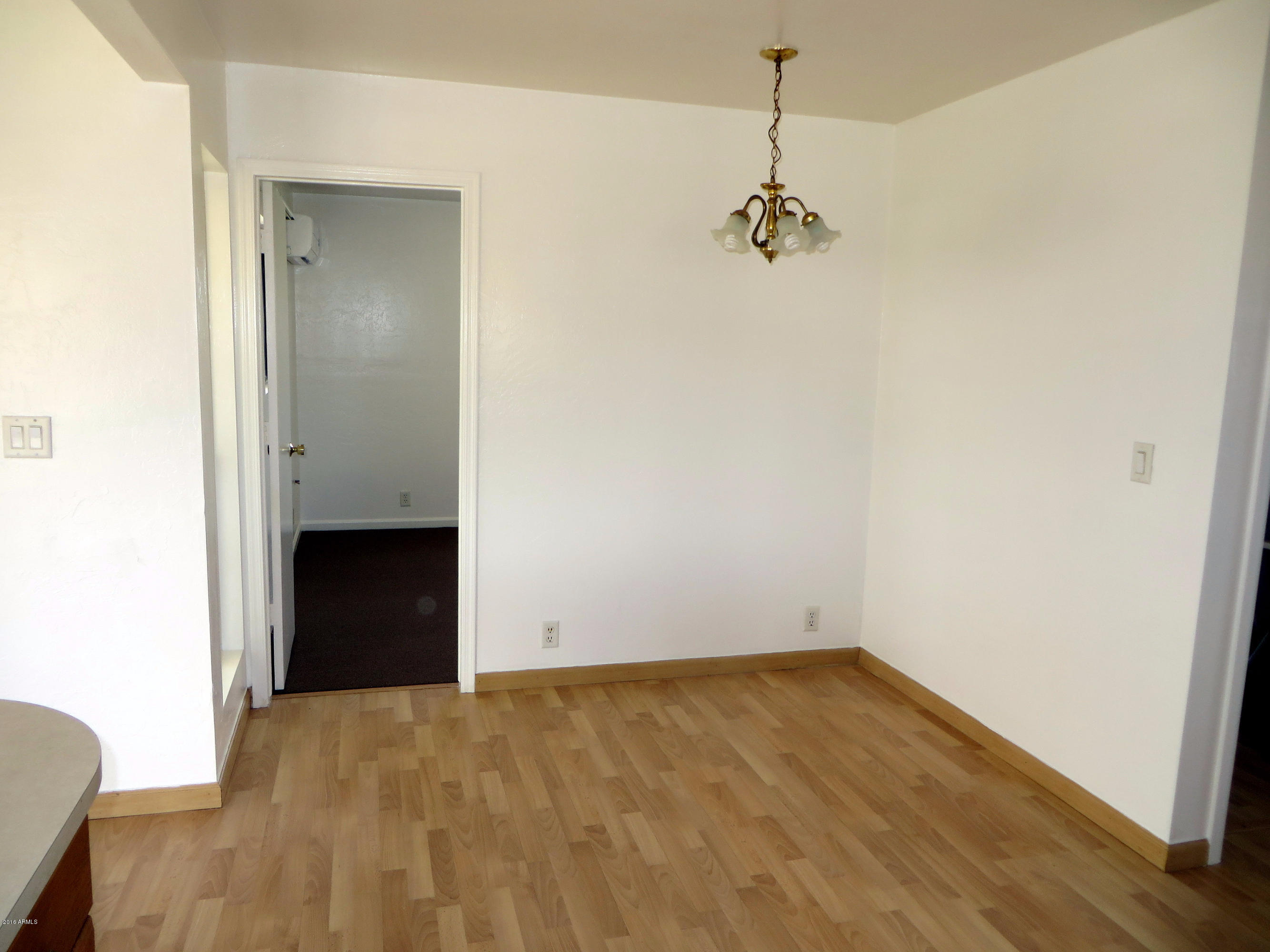 18404 Weaver Mountain Road Peeples Valley, AZ 86332 - Photo 46 of 54 Dining area