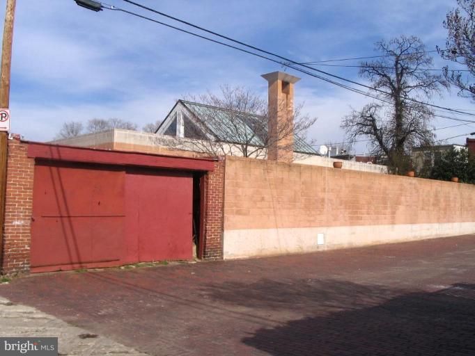1216 D Street Southeast Washington, DC 20003 - Photo 4 of 5 Neighboring (alley) property