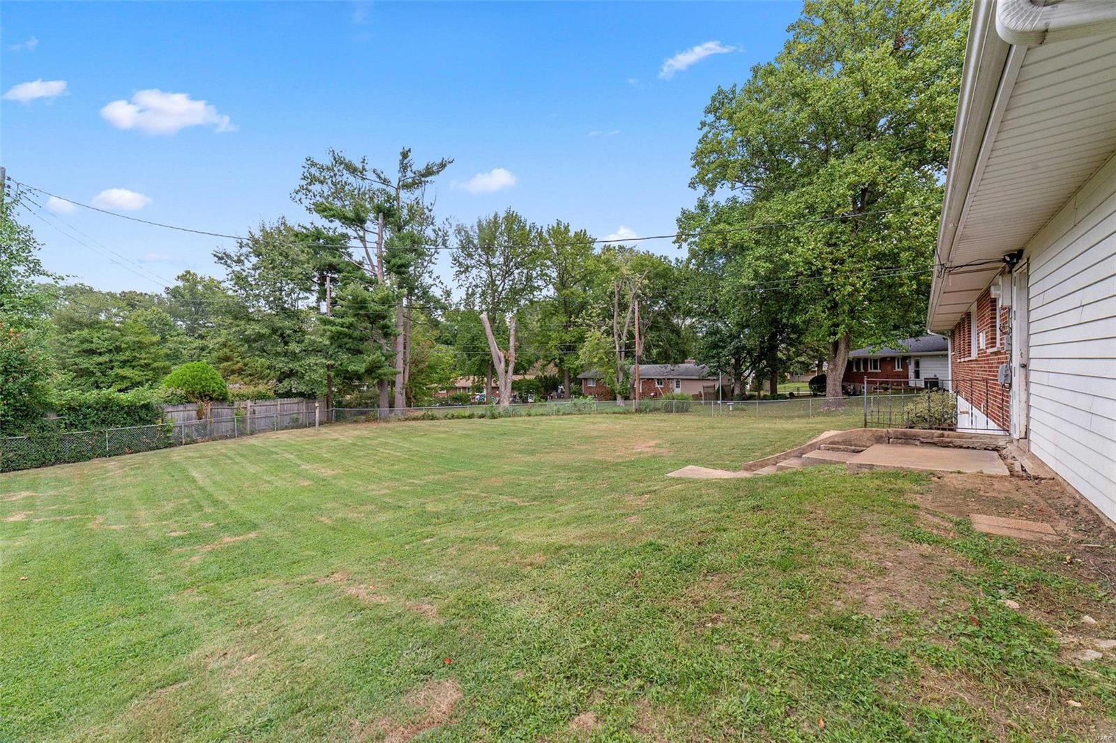 142 Romine Circle Ballwin, MO 63011 - Photo 34 of 41