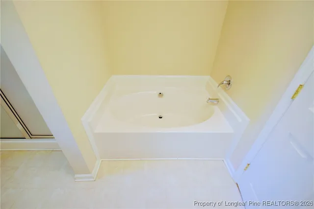 $1,650 | 328 Roundtree Drive, Fayetteville, NC 28303