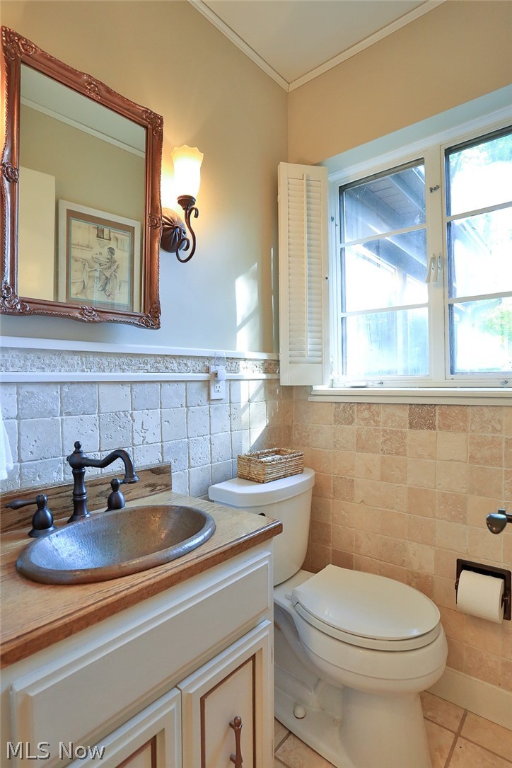 2427 Chatham Road Akron, OH 44313 - Photo 18 of 33 Gallery Image 18