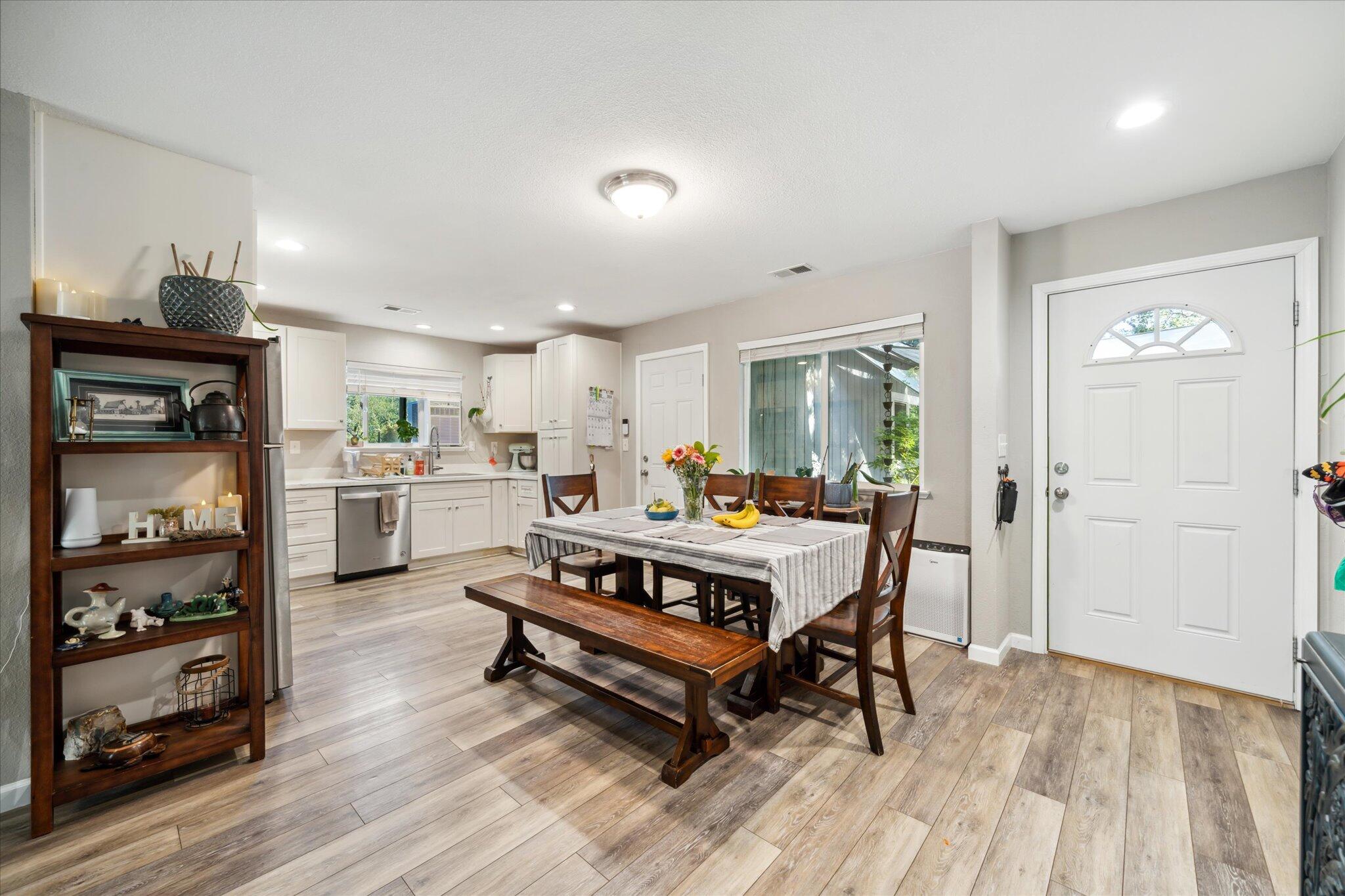 9362 Placer Road Redding, CA 96001 - Photo 8 of 71 07-Biggerflow Real Estate Media-7