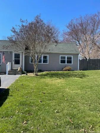 $2,350 | 2 Carl Street, Ronkonkoma, NY 11779