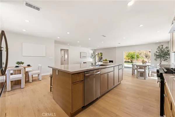 $1,294,000 | 9324 Elben Avenue, Sun Valley, CA 91352
