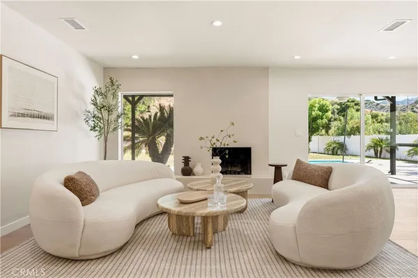$1,294,000 | 9324 Elben Avenue, Sun Valley, CA 91352