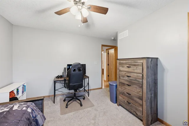 $369,999 | 4414 Southeast Gemstone Lane, Topeka, KS 66609